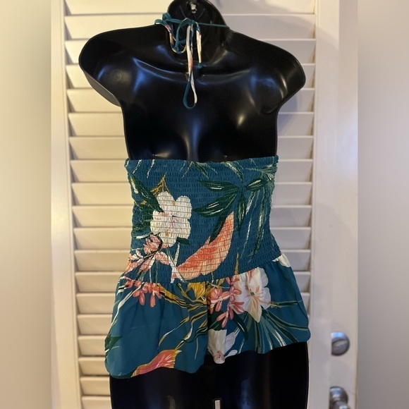 EUC Patrons of Peace Tropical Print Halter Top size Medium - Picture 4 of 9